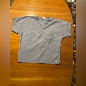 Men’s Landau Charcoal and Burgundy Large Scrub Tops (2)